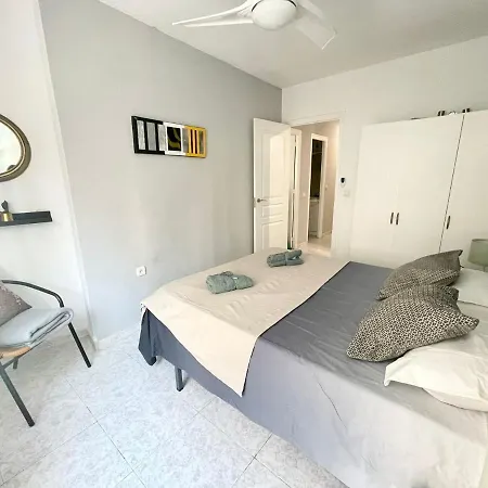 Central 2-bedroom In Διαμέρισμα