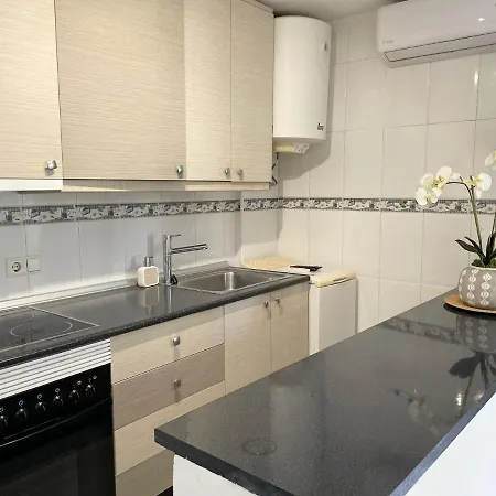 Διαμέρισμα Central 2-bedroom In *