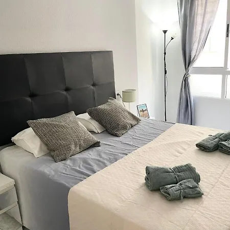 Central 2-bedroom In Διαμέρισμα *
